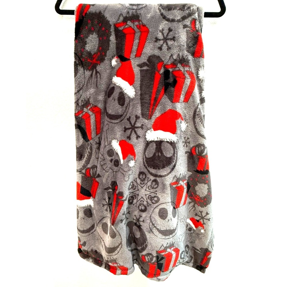 Disney Nightmare Before Christmas Holiday Faux Fur‎ Throw Blanket Grey Black Red